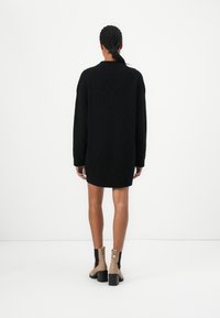DRYKORN ELSTERI - Džemperkleita - black