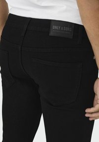 Only & Sons ONSLOOM BOX  - Jeans slim fit - black denim