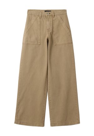 Pantalones beige de pierna ancha con grandes bolsillos de parche delanteros y cierre de botón en la cintura.