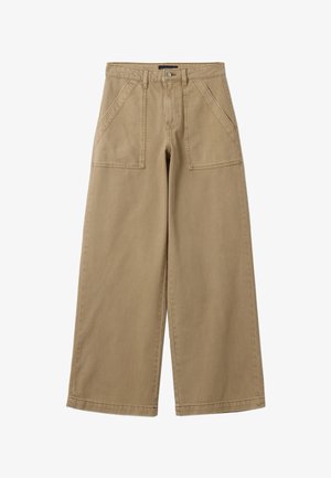 Beige Hosen mit weitem Bein, großen aufgesetzten Fronttaschen und Knopfverschluss in der Taille.