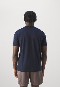Champion ICONS CREWNECK LARGE LOGO - Camiseta estampada - navy