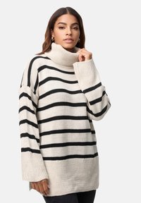 Elara Maglione - beige