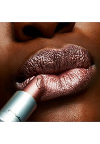 MAC FROST LIPSTICK ciemnobrązowy