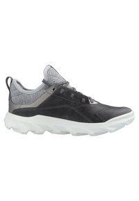 Herren-Sportschuh mit einem Obermaterial aus schwarzem Leder und grauem Textil, strukturierten Akzenten und einer weißen Gummisohle mit einem kontrastierenden Design.
