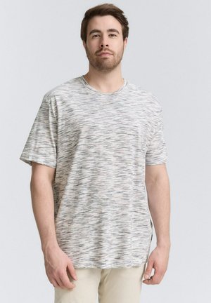Kurzarm-T-Shirt in Weiß mit einem strukturierten, abstrakten grauen Muster. Rundhalsausschnitt und lockere Passform, aus weichem, leichtem Material gefertigt.