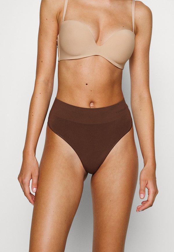SMOOTH THONG - Thong - Walnut
