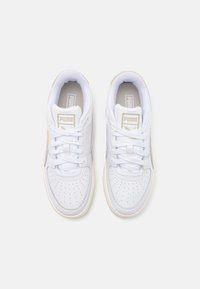 Puma PRO CLASSIC  - Tossud - white/desert dust