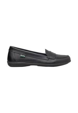 Mocasín negro de cuero sin cordones con tacón bajo y pequeña etiqueta de tela de la marca en el lateral, mostrado en vista lateral sobre fondo blanco.