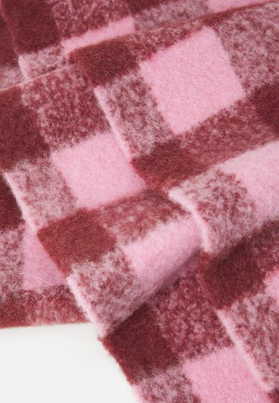 Maison Kitsuné CHECK BRUSHED SCARF - Šál - pink/redstar