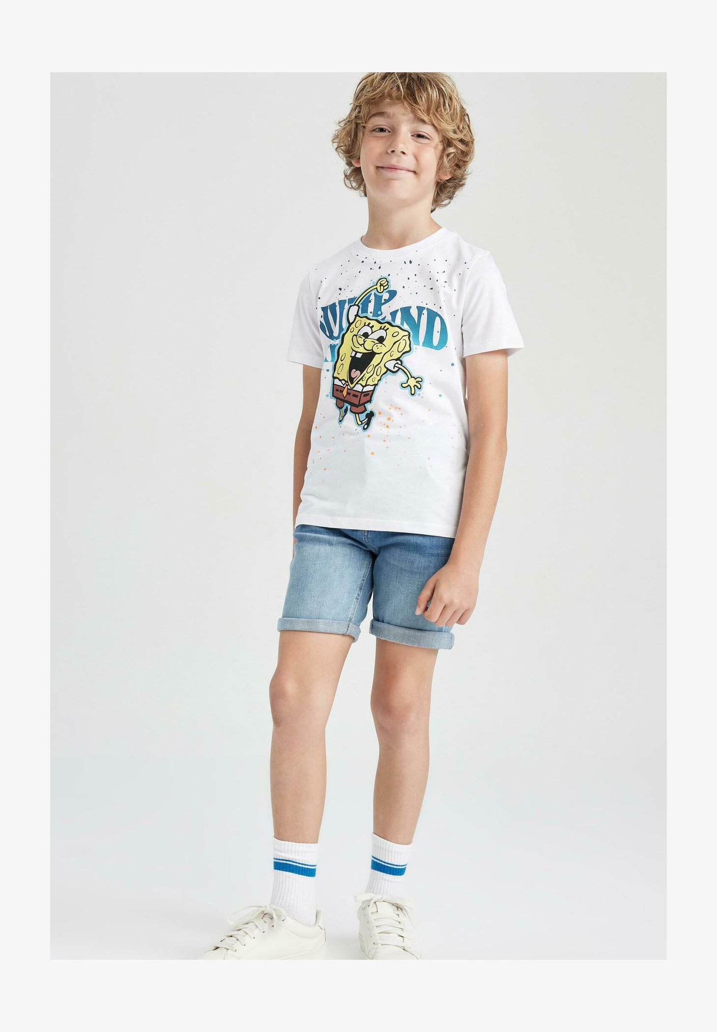 DeFacto C3331a8 T-Shirt Per Bambini E Ragazzi - Cotone Comodo E Resistente