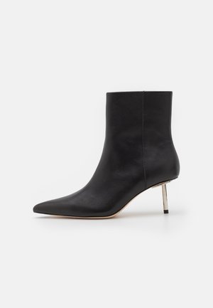 STAND STUDIO MADISON STUDDED BOOT - Botines - black