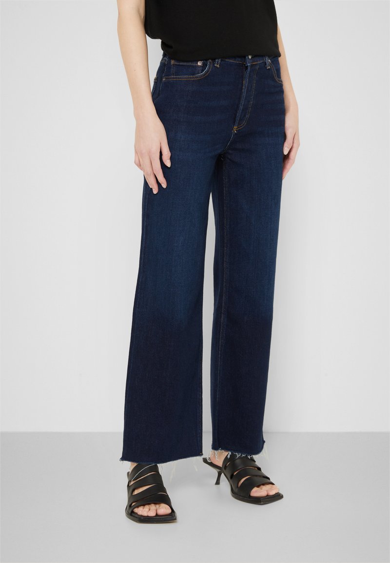 Damen Bekleidung | Boyish THE MIKEY HIGH RISE WIDE LEG Flared Jeans blue steel/dunkelblau - EM38706 Damen Bekleidung | Boyish THE MIKEY HIGH RISE WIDE LEG Flared Jeans blue steel/dunkelblau - EM38706