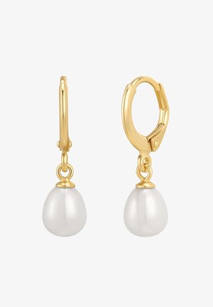 Pendientes de aro en tono dorado con un colgante blanco perlado. El diseño presenta una textura suave y un cierre seguro para facilitar su uso.