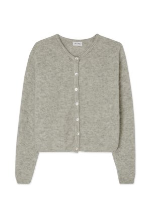 Svetlosivý pletený kardigán s dlhými rukávmi, výstrihom do V a siedmimi bielymi gombíkmi vpredu.