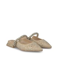 Beige puntige muiltjes met een ingewikkeld uitsnijdpatroon en een versierde band met heldere rhinestones. Lage blokhak zorgt voor stabiliteit.