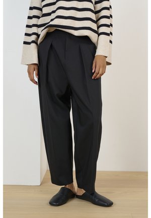 Trousers - black