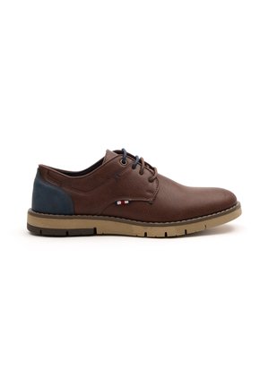 Zapatos con cordones - marrón