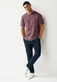 Next REGULAR - Jednoduché tričko - purple