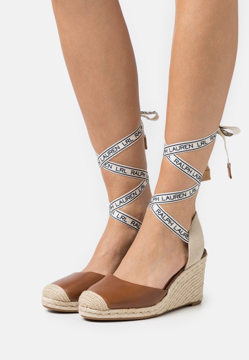 Lauren Ralph Lauren PAISLEE WEDGE - Espadrilles - deep saddle tan/tan ...
