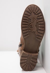 Mustang Stivali alti - brown