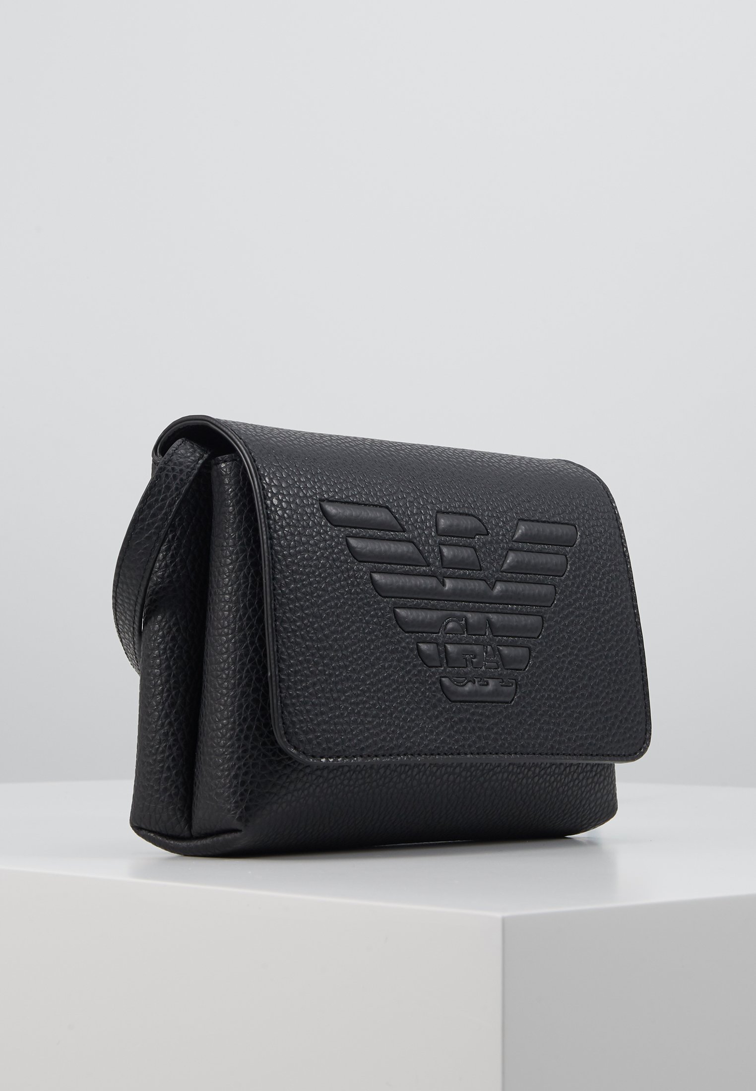 emporio armani roberta eagle handbolsa