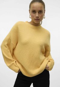 Vero Moda VMBOOM O NECK PULLOVER - Trui - sunburst