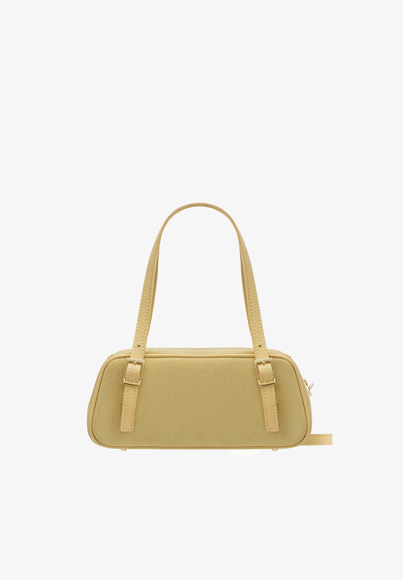 Sac à main en faux cuir jaune avec des poignées courtes, forme rectangulaire, surface texturée, détails en métal doré et fermeture éclair.