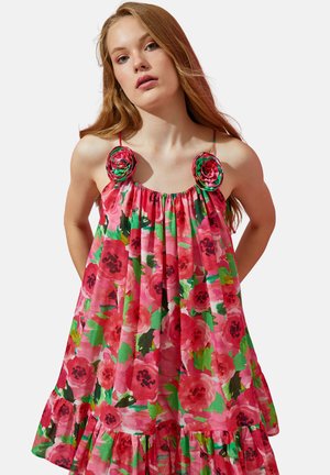 FLORAL PATTERNED THIN STRAPPY  - Jurk - pink