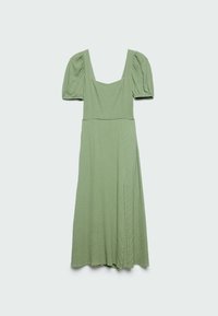 Robe verte texturée avec des manches bouffantes, décolleté carré et une jupe fluide. Le matériau semble léger et présente un motif subtil.