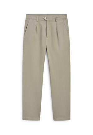 Beige rechte broek met riemlussen, zijzakken, voorplooien, knoopsluiting en ritssluiting.