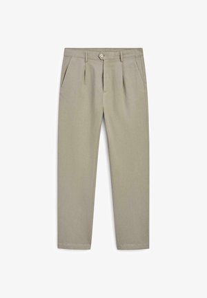 Beige rechte broek met riemlussen, zijzakken, voorplooien, knoopsluiting en ritssluiting.