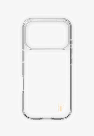 Klare, transparente Handyhülle mit erhöhten Rändern und Aussparung für die Kamera, mit kleinem "Ideal of Sweden" Logo in Gold unten rechts.