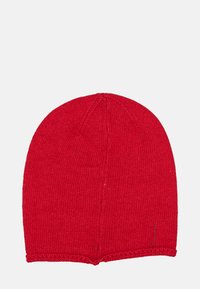 Berretto a maglia rosso con corona senza cuciture, texture a coste e vestibilità aderente. L'orlo è rifinito con una cucitura semplice e stretta.