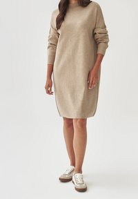 TATUUM Abito in maglia - light brown