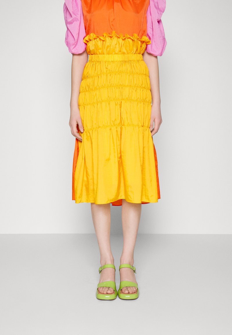 Brogger EXCLUSIVE FREYA SKIRT - Πλισέ φούστα - orange/yellow