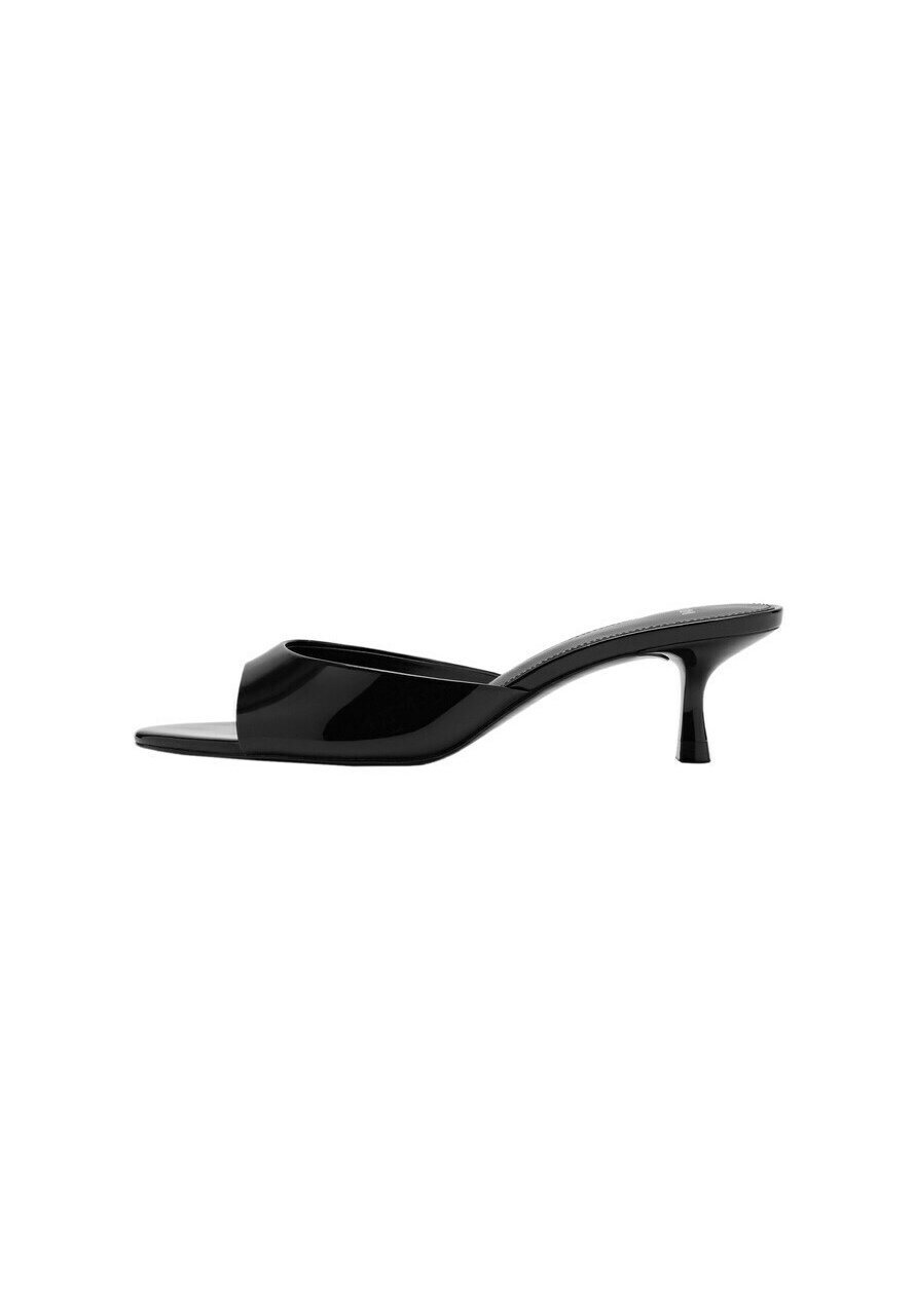 Heeled ankle boots