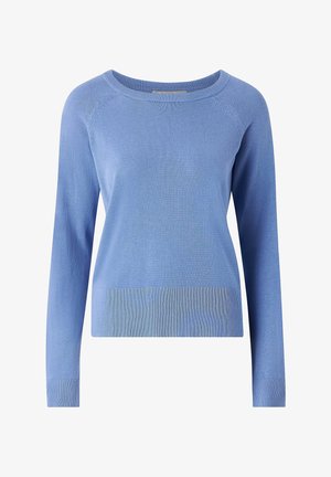Maglione lavorato a maglia azzurro chiaro con maniche lunghe, scollatura rotonda e polsini e orlo a coste. Texture liscia con dettagli minimi.