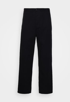 Schwarze, gerade geschnittene Hosen aus Baumwolle. Mit einem vorderen Knopfverschluss, Gürtelschlaufen und ohne sichtbare Muster oder Akzente.