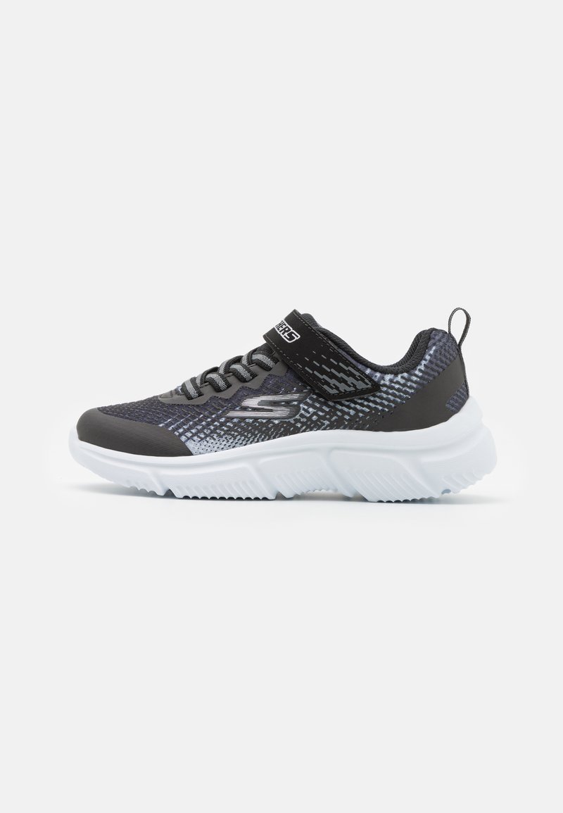 Skechers Performance - GO RUN 650 UNISEX - Neutrální běžecké boty - black/gray/silver, Zvětšit