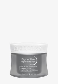 Barattolo di vetro grigio con coperchio di plastica bianco. L'etichetta riporta "Pigmentbio Night Renewer" e dettagli sugli ingredienti schiarenti.