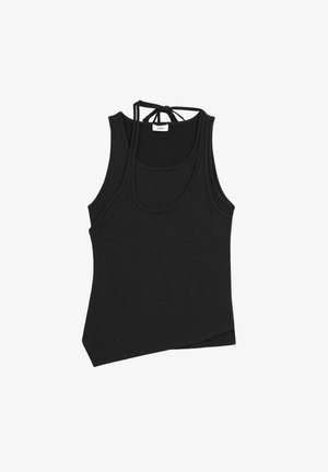 Top senza maniche nero con una vestibilità rilassata, realizzato in tessuto morbido. Presenta un collo rotondo e un dettaglio di legatura sul retro, con un orlo asimmetrico.