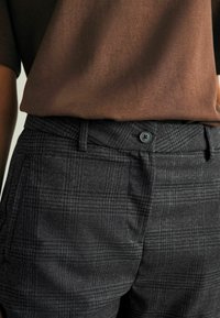 Next CHECK SLIM . TALL - REGULAR FIT - Pantaloni - grey black