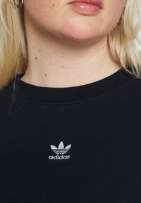 adidas Originals Camisola - black