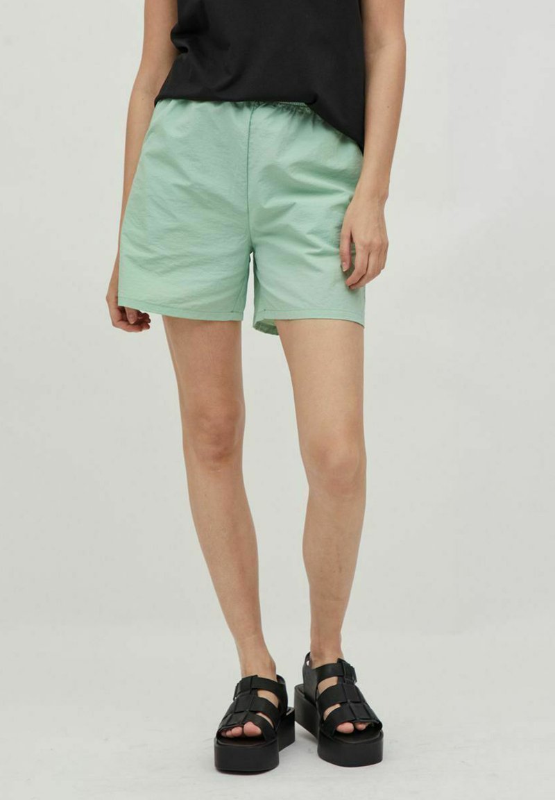 Villy Shorts - Java Brown