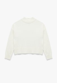 Suéter blanco recortado con un alto cuello de canalé y dobladillo acanalado. Textura suave con mangas largas y un diseño sencillo y minimalista.