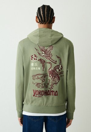 EMBROIDERED GRAPHIC - Kapuzenpullover - sage green