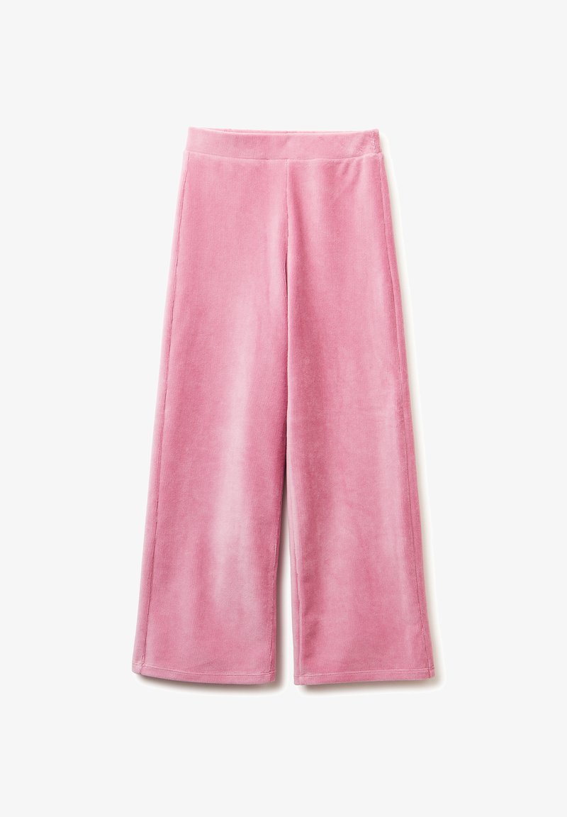 Růžové široké kalhoty vyrobené z jemné, strukturované tkaniny. Mají hladký pás a žádné viditelné vzory. Ideální pro neformální nošení.