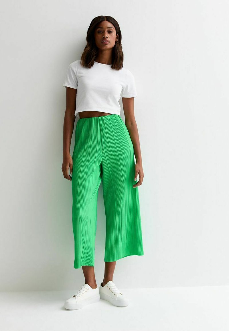 New Look CROPPED  - Tygbyxor - green