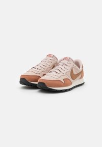 Nike Sportswear Sneakers - light brown