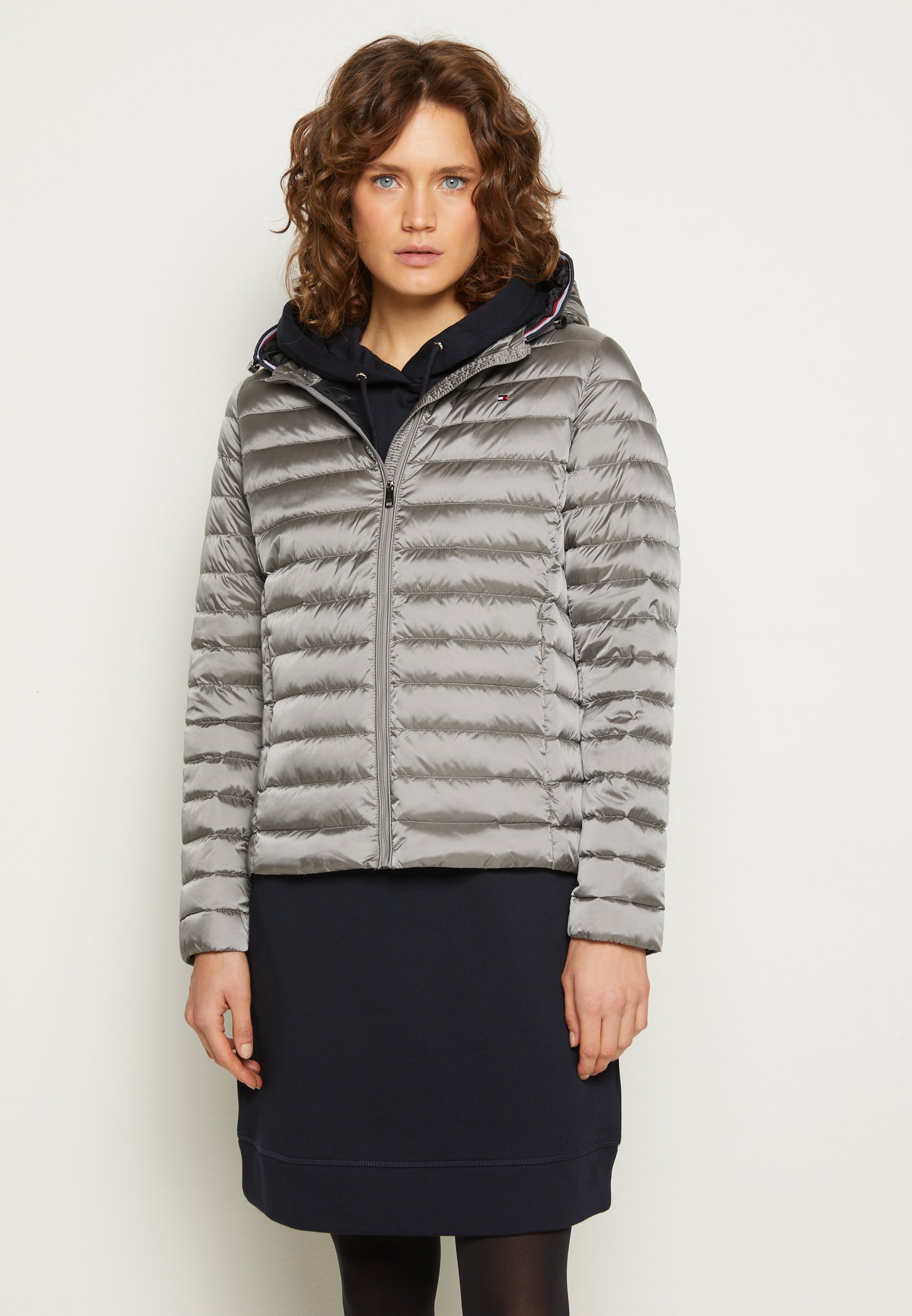Tommy Hilfiger SEMI SHINE JACKET - Chaqueta de plumas - silver/plateado -  Zalando.es